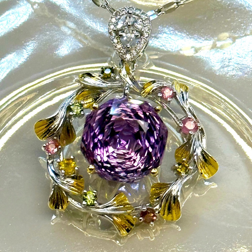 NA50  7.3CT Rose-De-France Amethyst & 0.6CT Rainbow Tourmaline Pendant 18KG S925